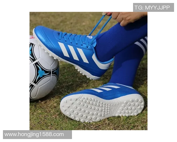 足球明星亲自挑选足球鞋展现个性与风格的独特魅力